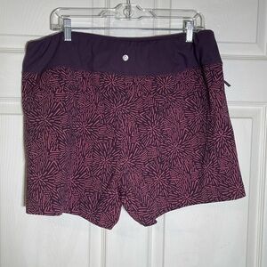 ZYIA Women's Geometric Athletic Shorts in Purple and Pink
